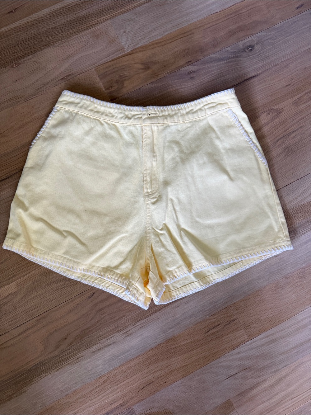 &merci Yellow Shorts